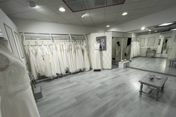 Boutique robes de mariée Saint-Hilaire-du-Harcouët en Normandie, intérieur élégant.