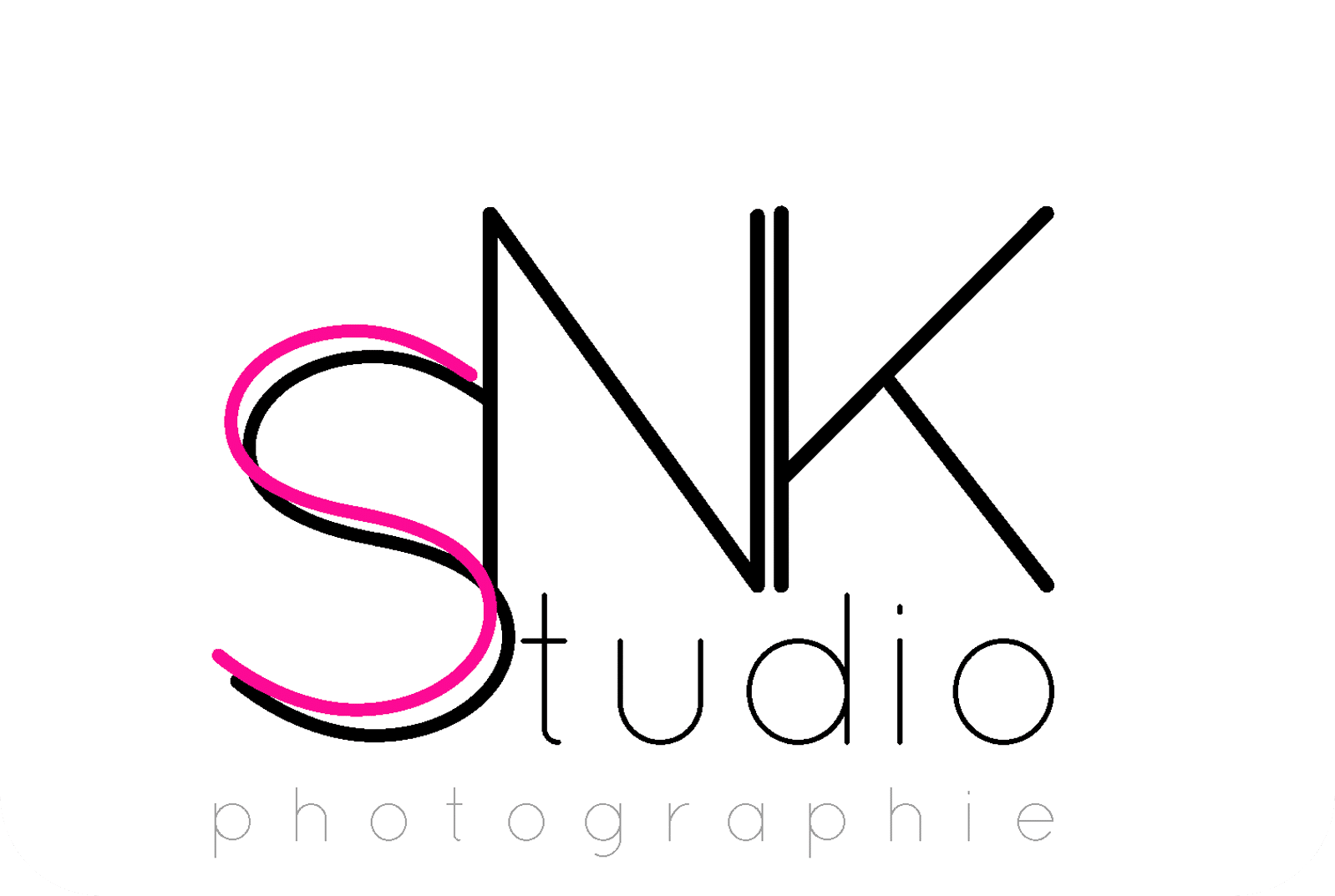 Logo SNK Studio Photographie, photographe mariage Normandie et Bretagne à Saint-Hilaire-du-Harcouët.